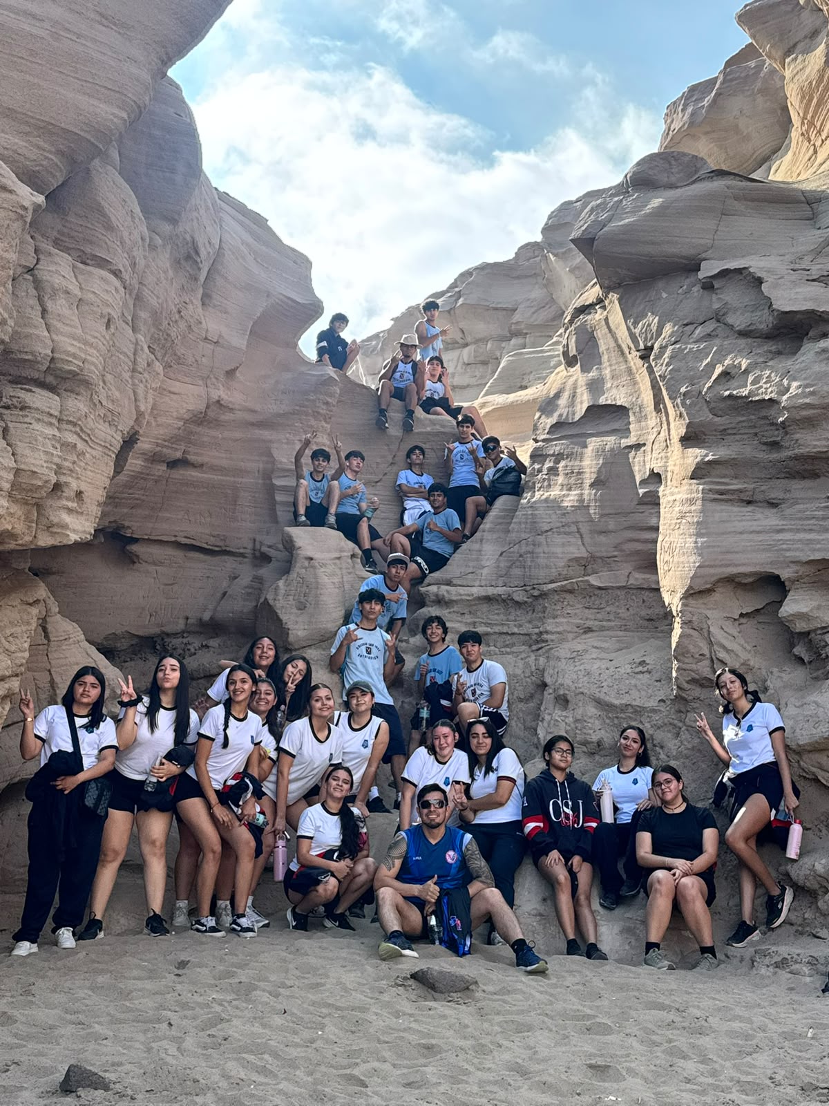 IV° Medio vivió jornada de trekking para promover la vida activa y el bienestar
