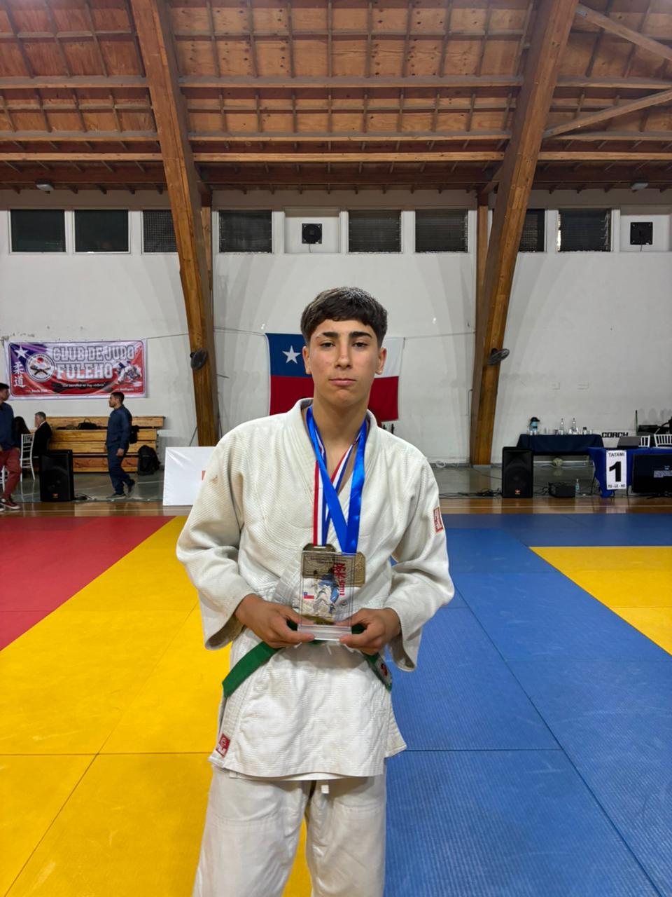 Estudiantes del Colegio Inglés San José brillan en el Campeonato Regional e Internacional de Judo