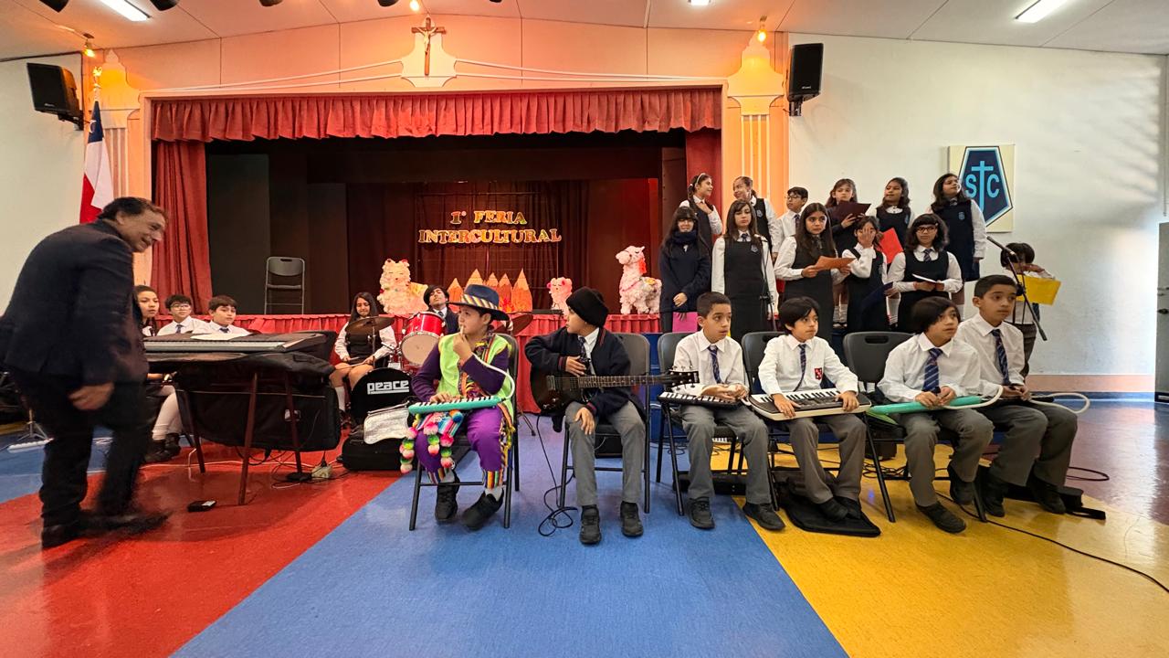 Nuestra Comunidad Educativa celebró la Feria de Interculturalidad